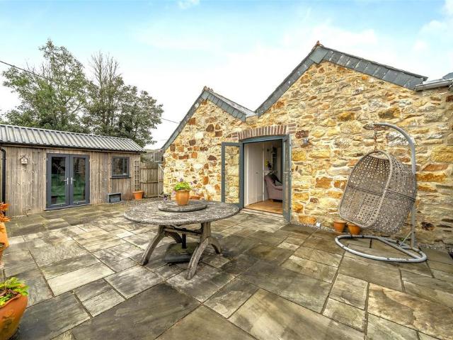 House for sale in Levalsa, London Apprentice