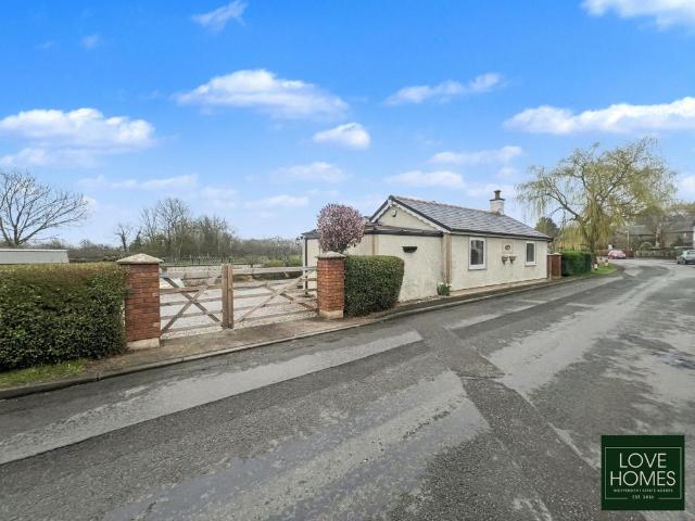 House for sale in Woodplumpton, Higher Bartle