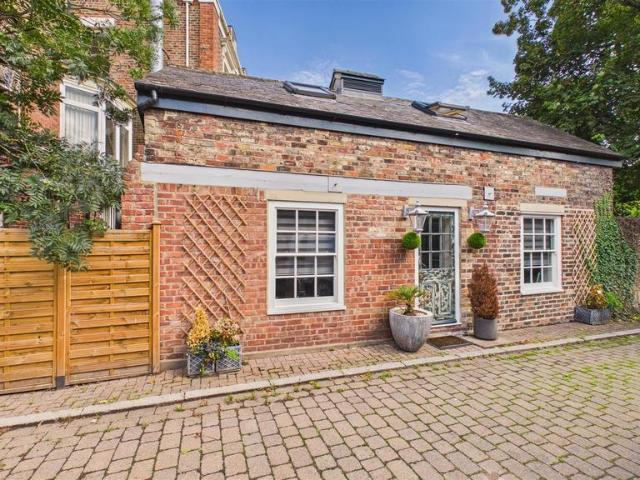 House for sale in Ashbrooke, Sunderland