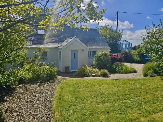 House for sale in Tudweiliog, Wales