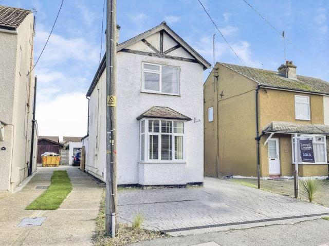House for sale in Brightlingsea, Dale Hill