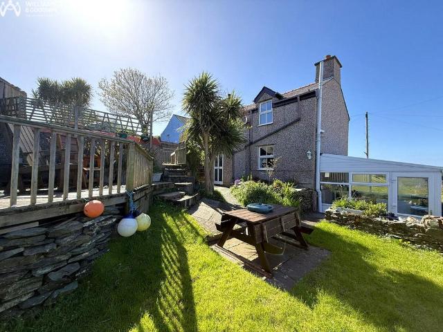 House for sale in Penrhyn, Cemaes
