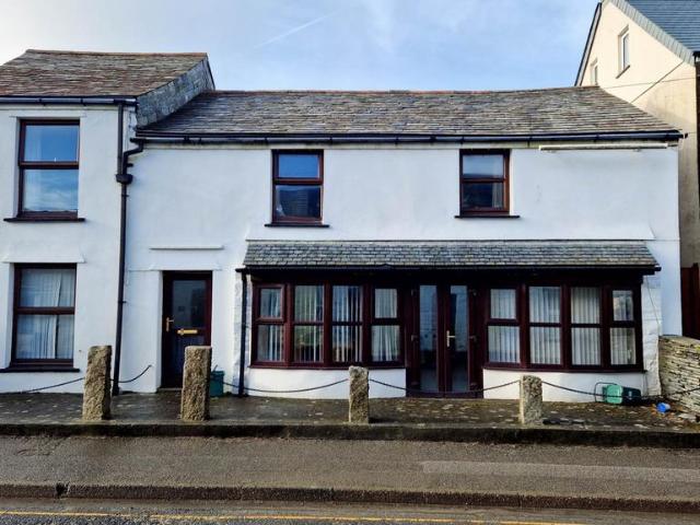 House for sale in Delabole, Cornwall