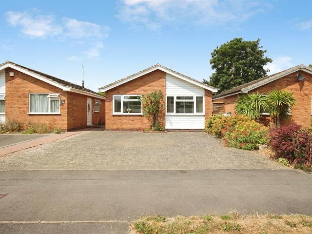 House for sale in Woodloes Park, Green Close