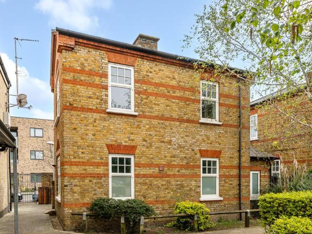 House for sale in London Borough of Lewisham, Greater London
