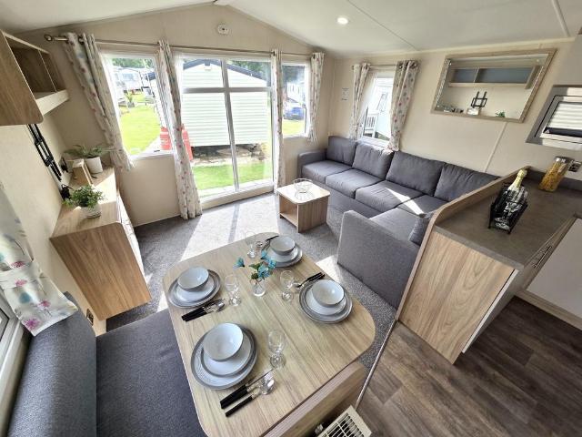 House for sale in Heathlands, East Sussex