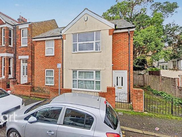House for sale in Cliftonville West, Acol