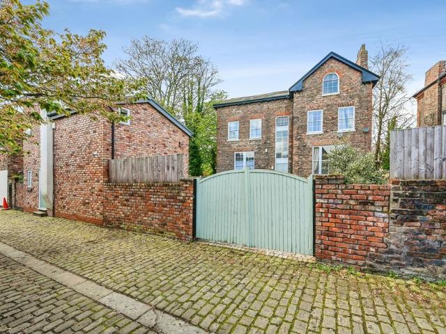 House for sale in Calderstones