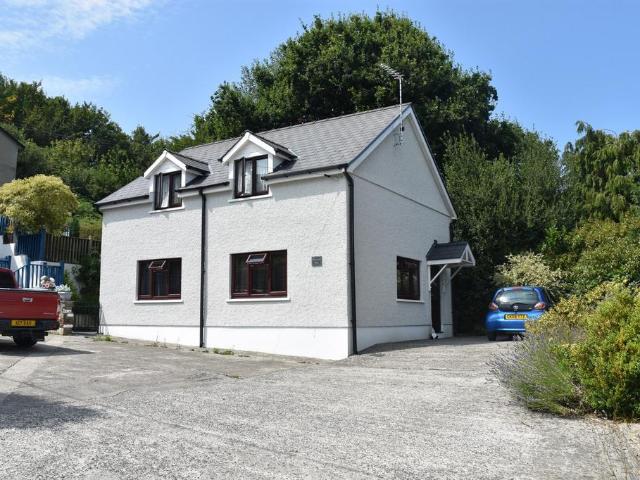 House for sale in St Dogmaels, Wales