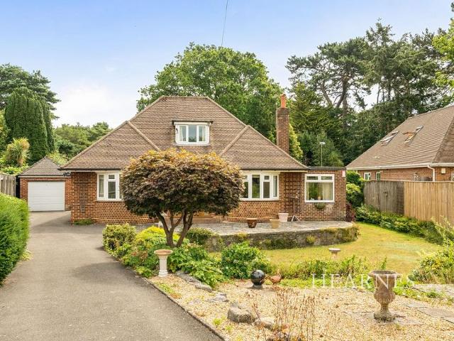 House for sale in Queens Park, Bournemouth
