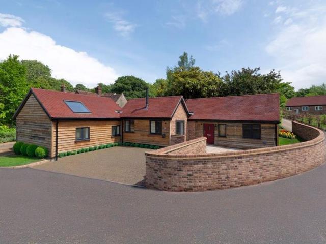 House for sale in Ashurst, Sandown Park