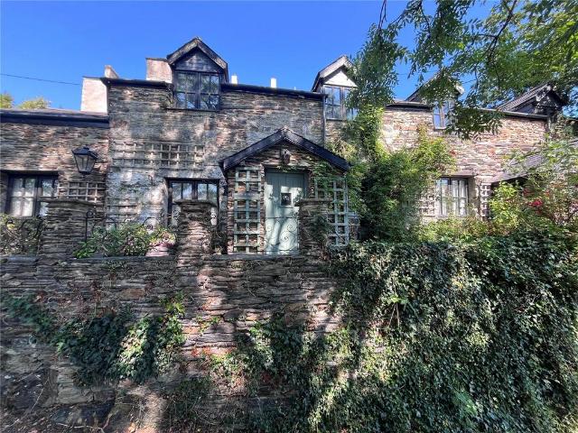 House for sale in Penrhyndeudraeth