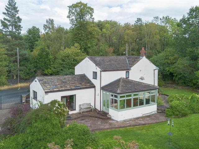 House for sale in Kirkheaton, Kirkburton