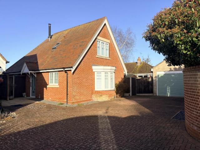 House for sale in Fordham Heath, Essex