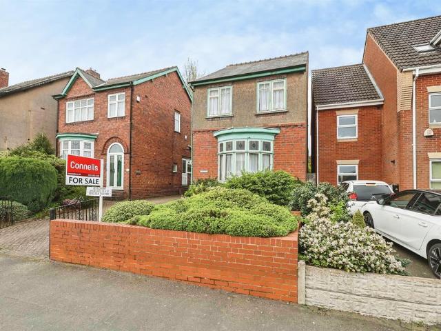 House for sale in Halesowen, West Midlands
