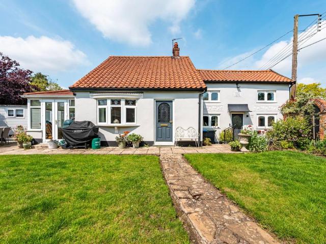 House for sale in Bedingfield, Suffolk