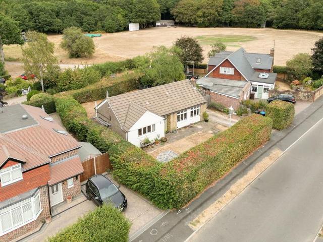 House for sale in Hillview, Surrey
