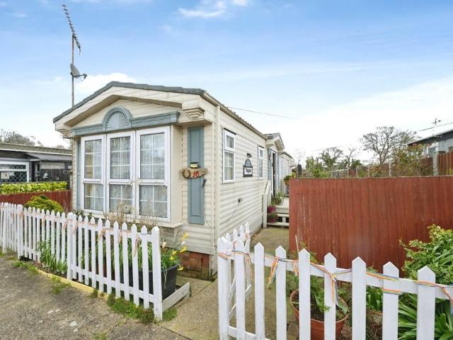 House for sale in Harold Hill, Greater London