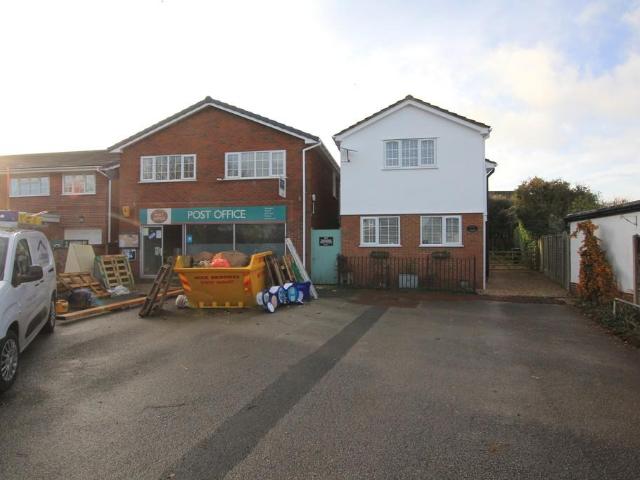 House for sale in Mickle Trafford, Cheshire