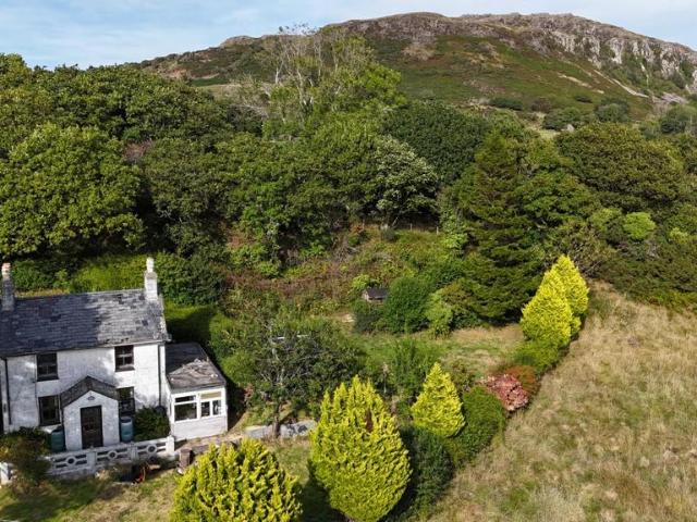 House for sale in Penmorfa, Wales