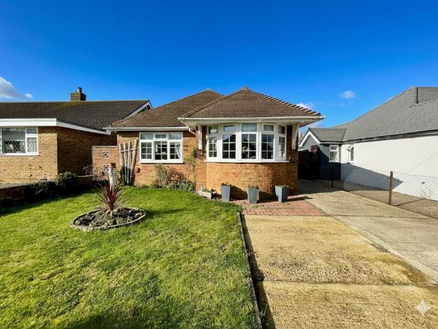 House for sale in Spring Park, Luton