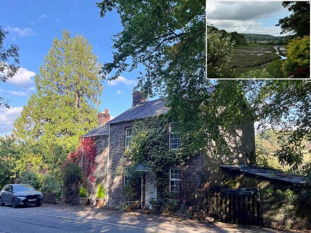House for sale in Llansteffan