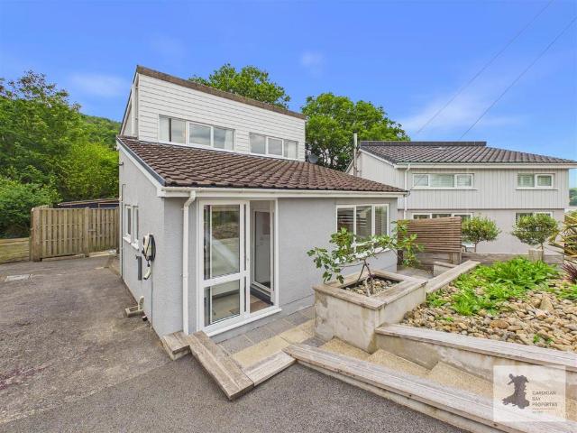 House for sale in St Dogmaels, Wales