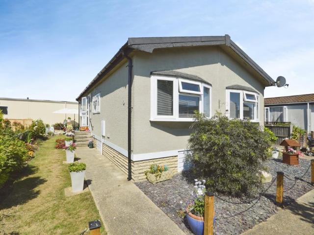 House for sale in Allhallows
