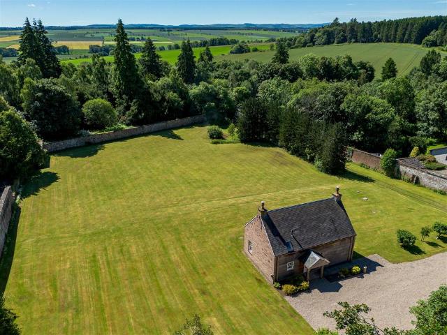 House for sale in Almondbank, Scotland