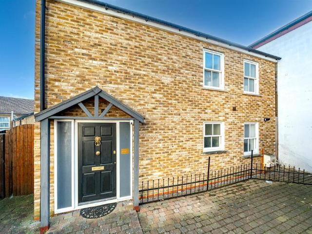 House for sale in North Watford, Isle Of Man