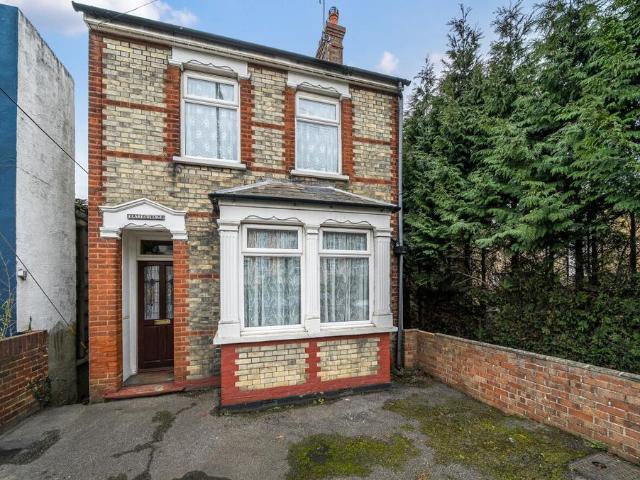 House for sale in Sutton-at-Hone and Hawley, Monks Orchard
