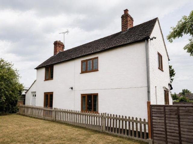 House for sale in Camp Hill, Warwickshire