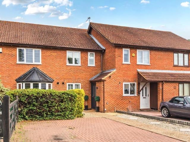 House for sale in Felthamhill, Spelthorne