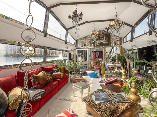 House for sale in Sands End, Greater London
