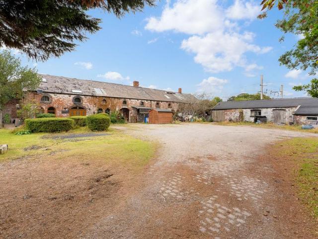House for sale in Winwick Quay, Warrington
