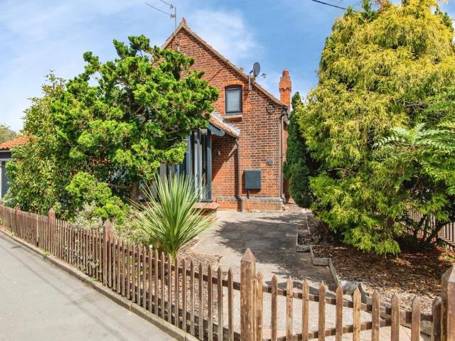 House for sale in Eastbridge, Suffolk