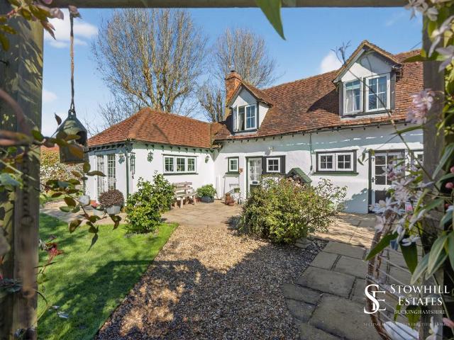 House for sale in Berrick Salome, Oxfordshire