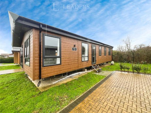House for sale in Littlecote, West Sussex