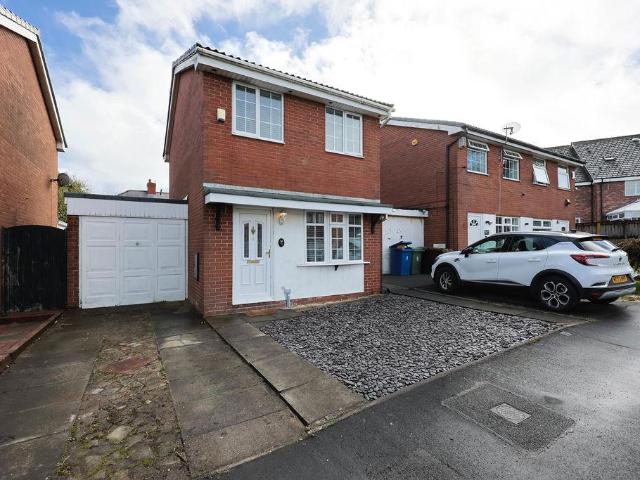 House for sale in Well Court, Wigan