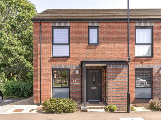 House for sale in Feckenham, City Of Bristol