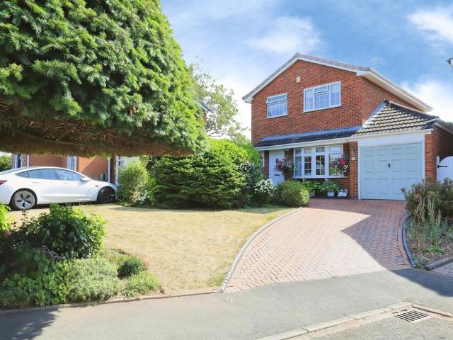 House for sale in Crookhill, Worcestershire