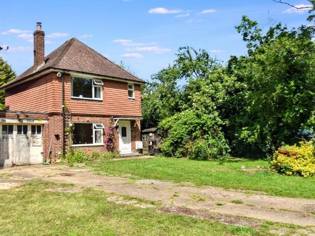 House for sale in The Butts, Kent