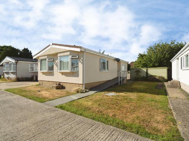 House for sale in Aldingbourne, Clapham