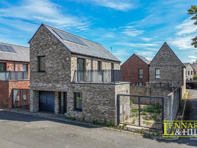 House for sale in Tilbury, Essex