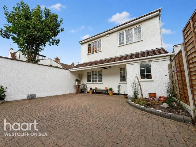 House for sale in Alton Barnes, Essex