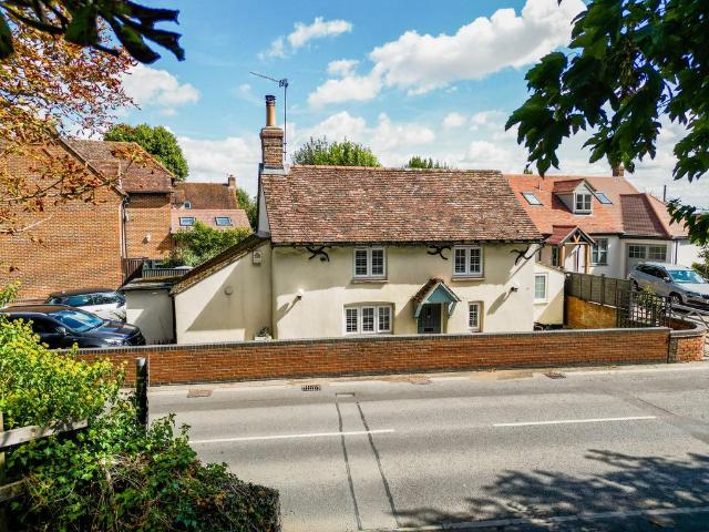 House for sale in Long Crendon