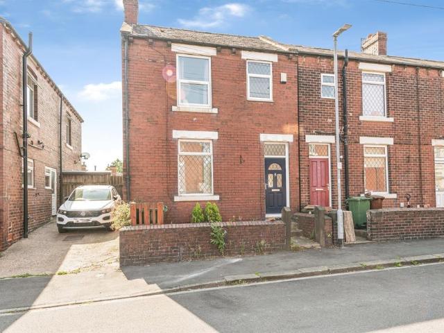 House for sale in Ossett, West Yorkshire
