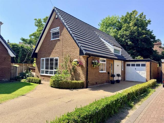House for sale in Timperley, Trafford Park