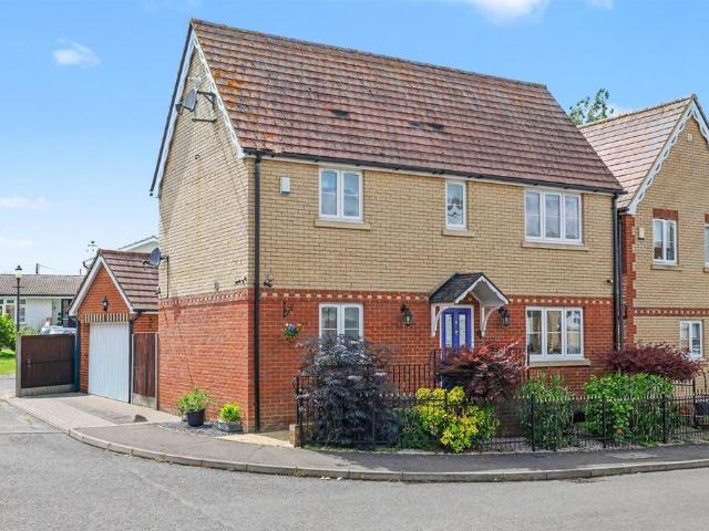 House for sale in Maylandsea, Maldon
