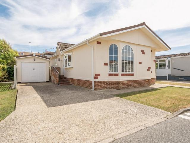 House for sale in Fishersgate, West Sussex